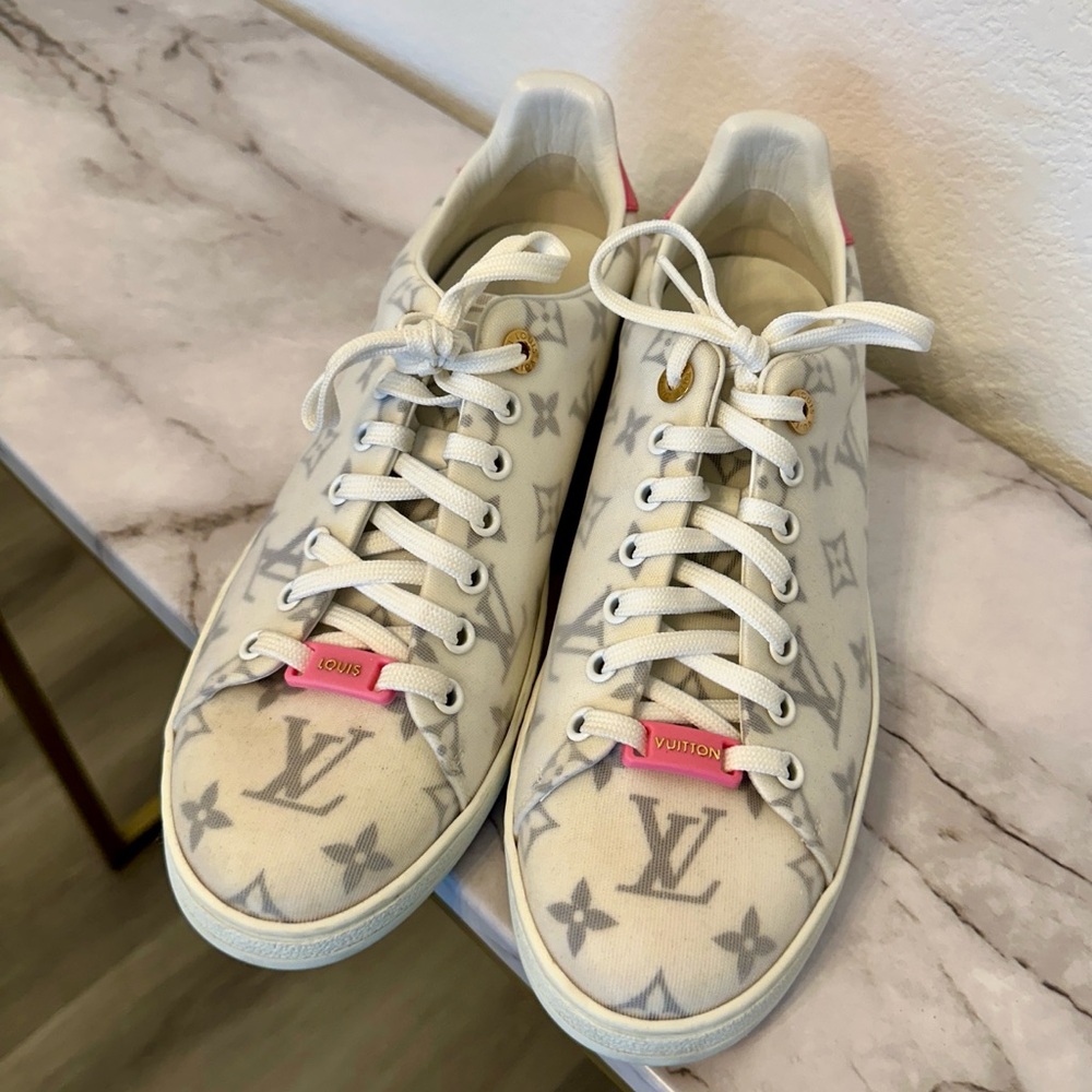 Louis Vuitton Frontrow Sneaker 40